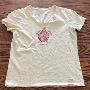 Life is Good Turtle Mosiac Crusher Vee, Size Medium